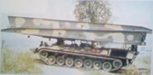 德国“海狸”装甲架桥车