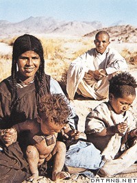 生活在阿特拉斯山脉间的阿尔及利亚人