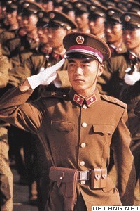接受检阅的中国人民解放军步兵方队（1984）