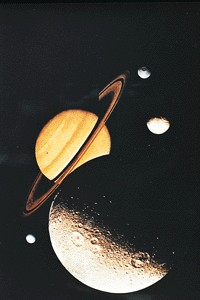 土星与土星卫星(合成照片)