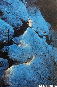 新生海底熔岩