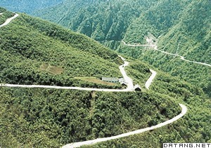 川藏公路二郎山盘山路段